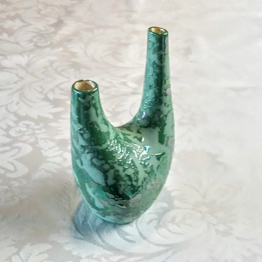 MG Green Polished/Matte Dual Bud Flower Vase